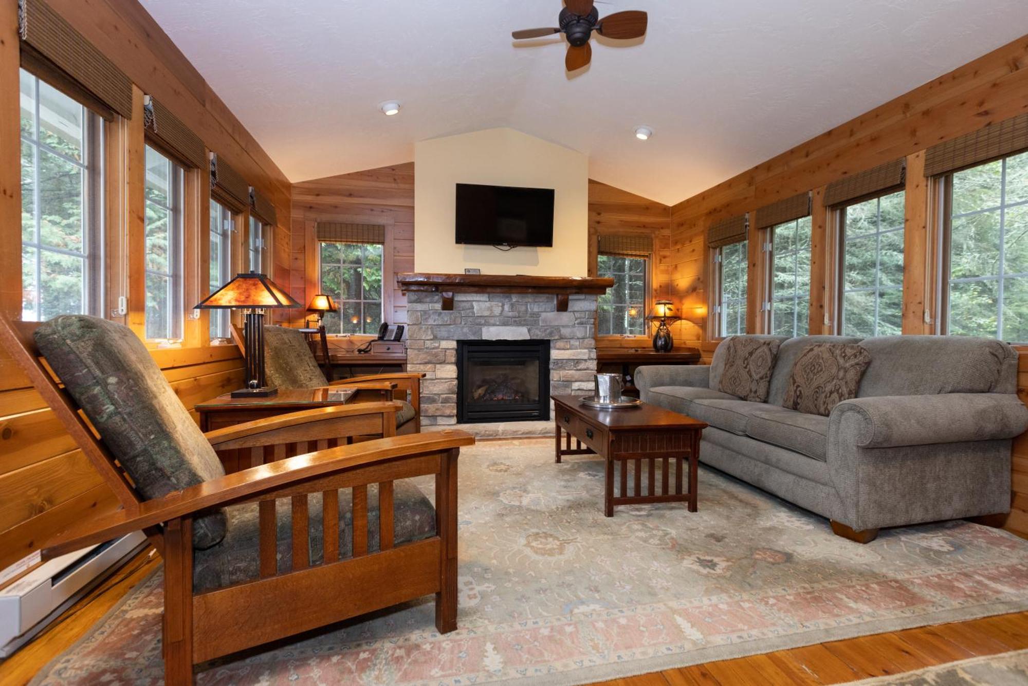 Gordon Lodge Baileys Harbor Room photo