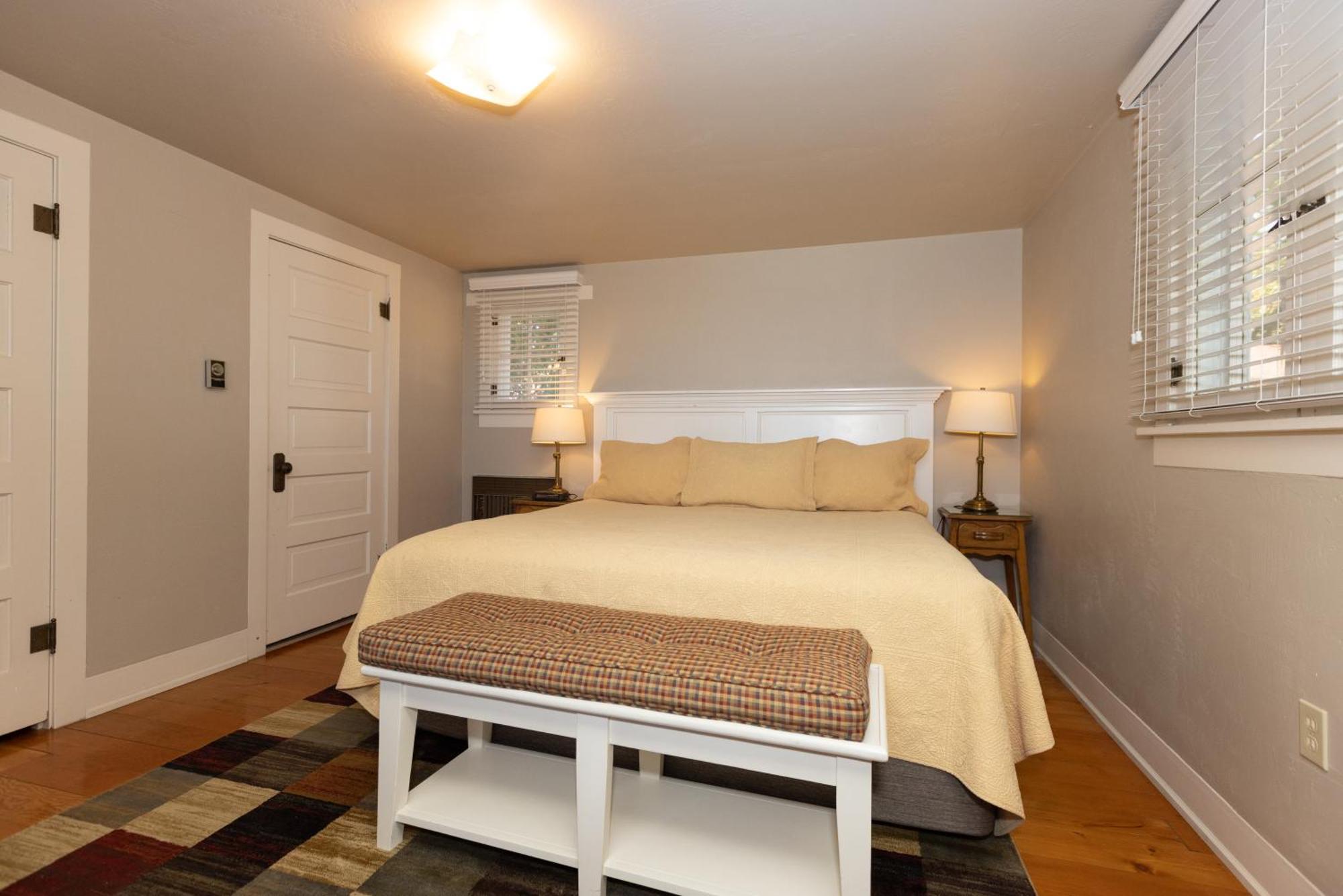 Gordon Lodge Baileys Harbor Room photo