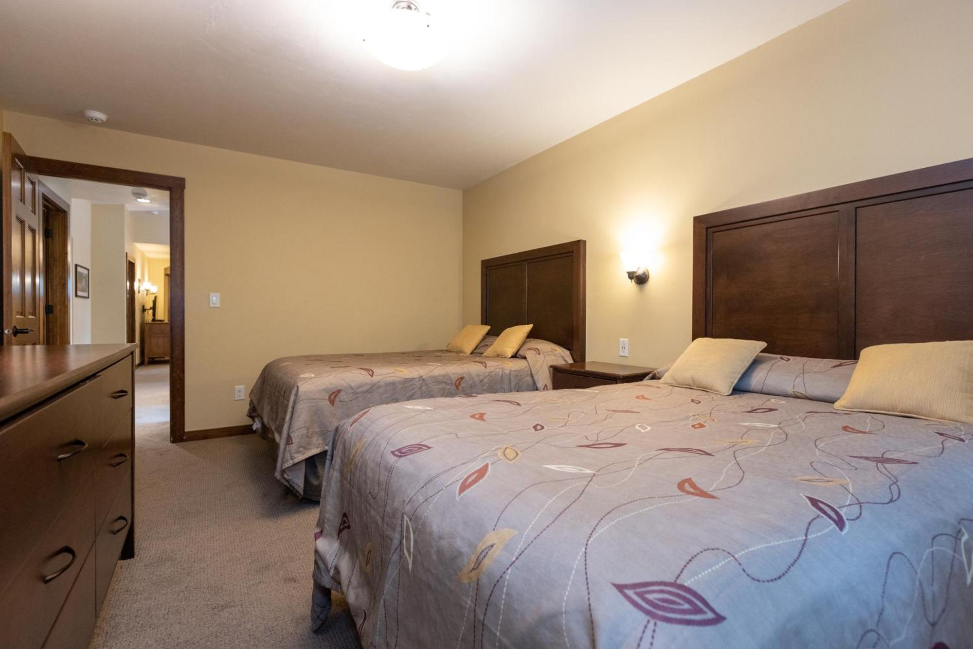 Gordon Lodge Baileys Harbor Room photo