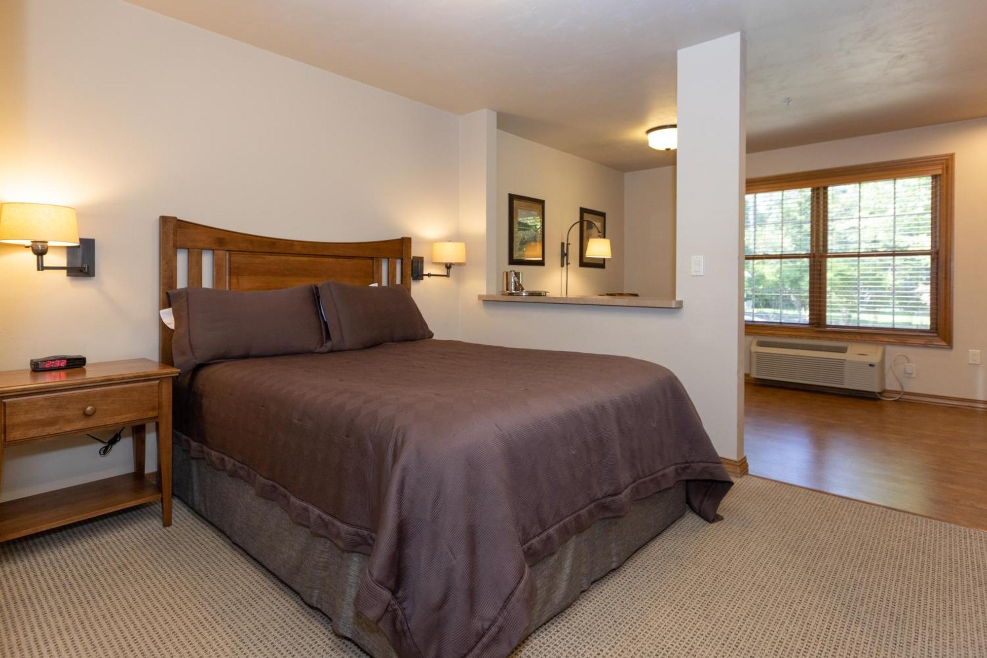Gordon Lodge Baileys Harbor Room photo