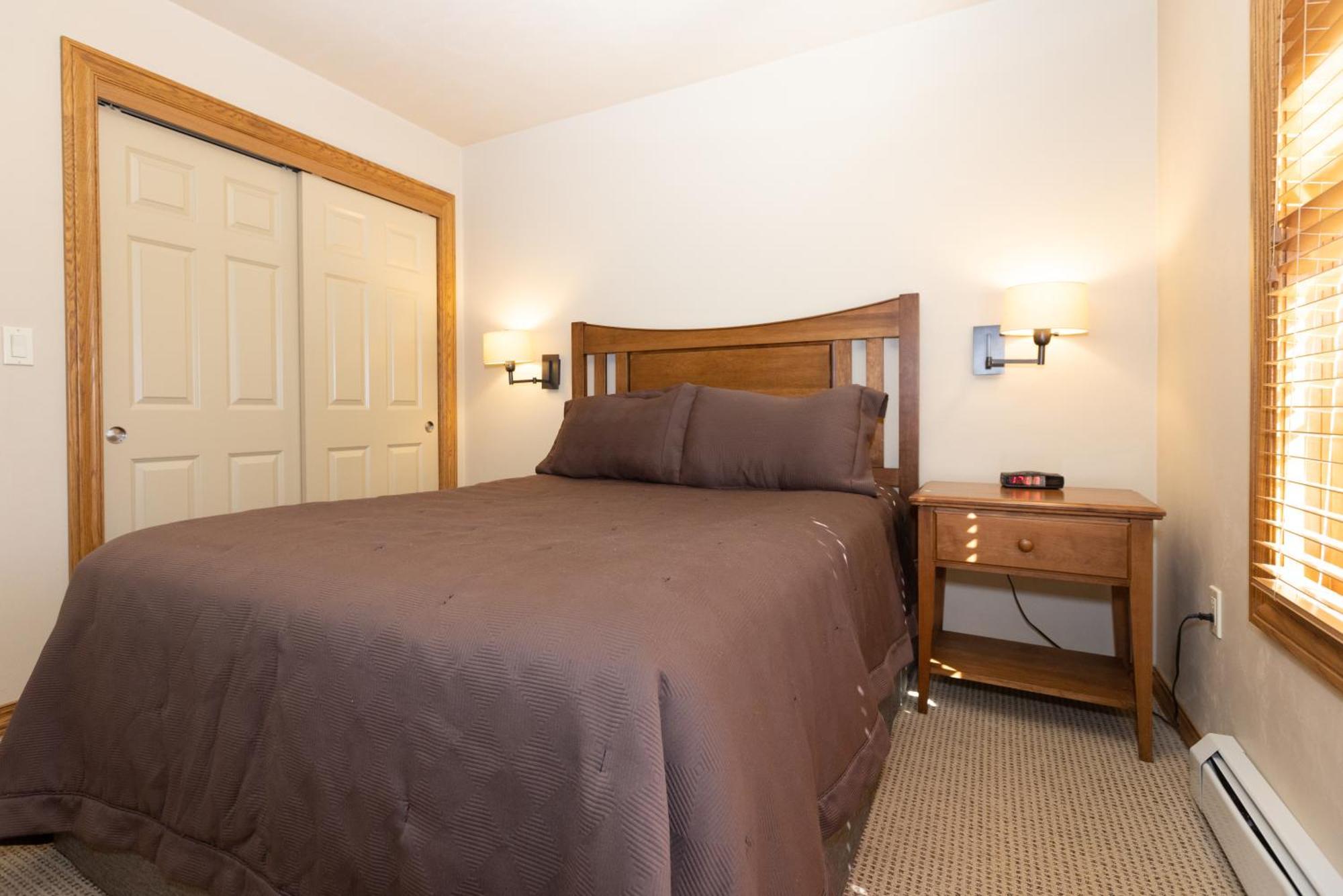 Gordon Lodge Baileys Harbor Room photo