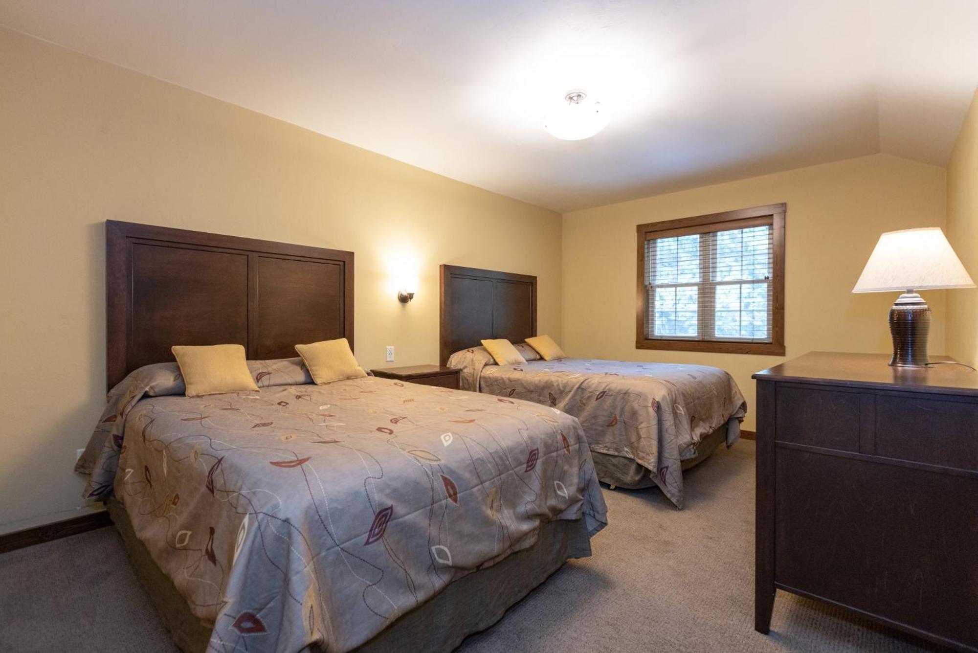 Gordon Lodge Baileys Harbor Room photo